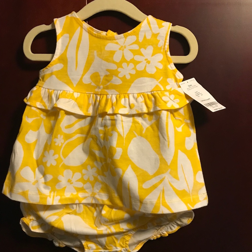 NWT Carter’s, 12 month baby girls, yellow floral 2 piece set